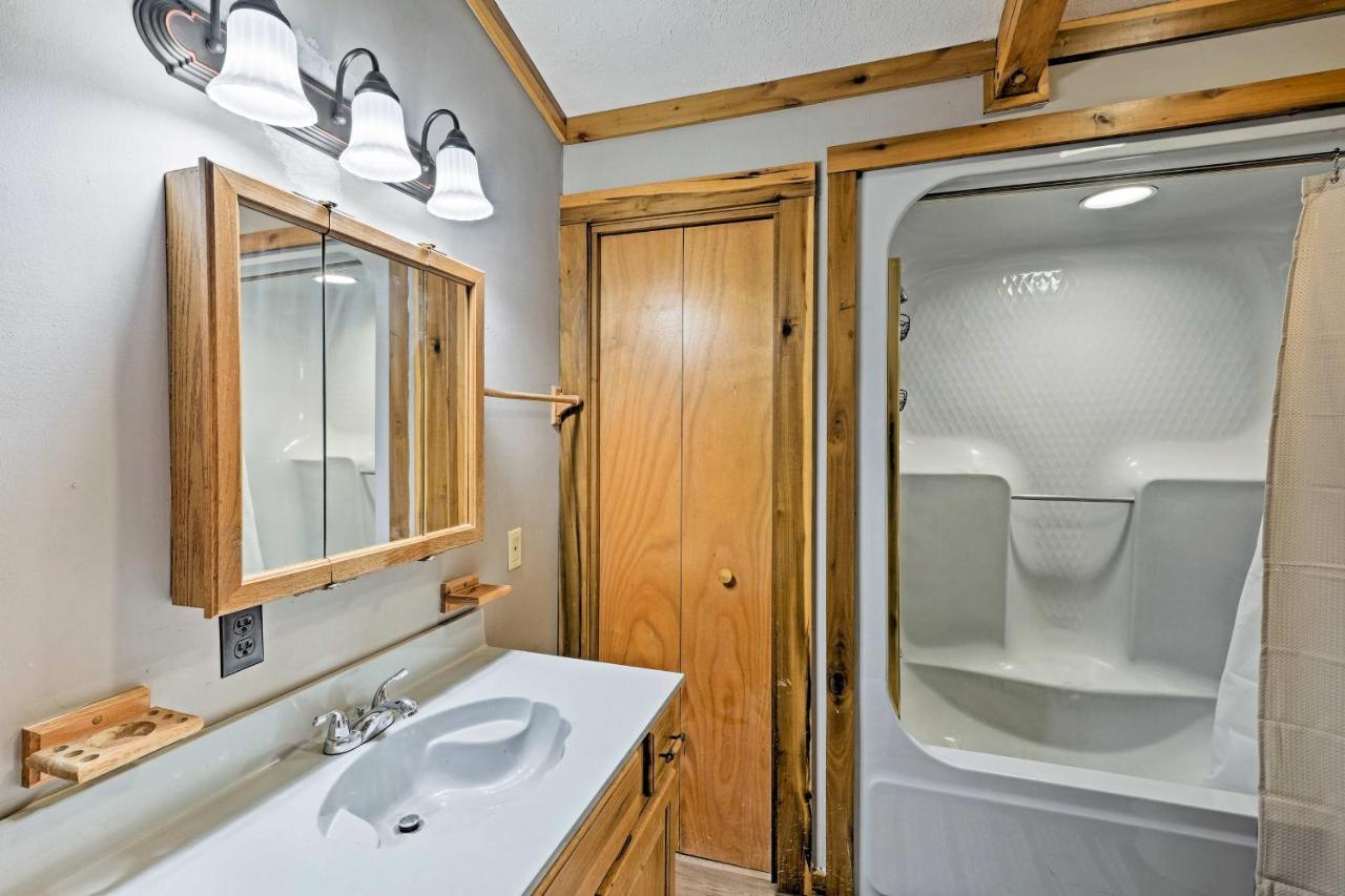 Rogersville Barn Apartment On 27 Acres With Pond! Εξωτερικό φωτογραφία